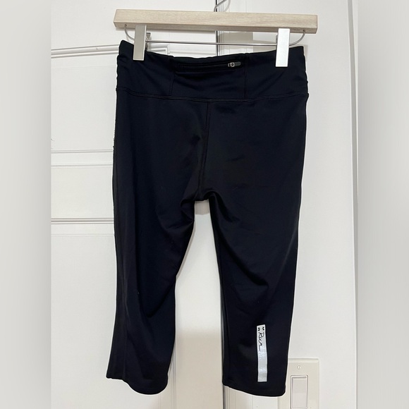 Womens Under Armour fitted coupe ajustee XS capri pants - Picture 2 of 7